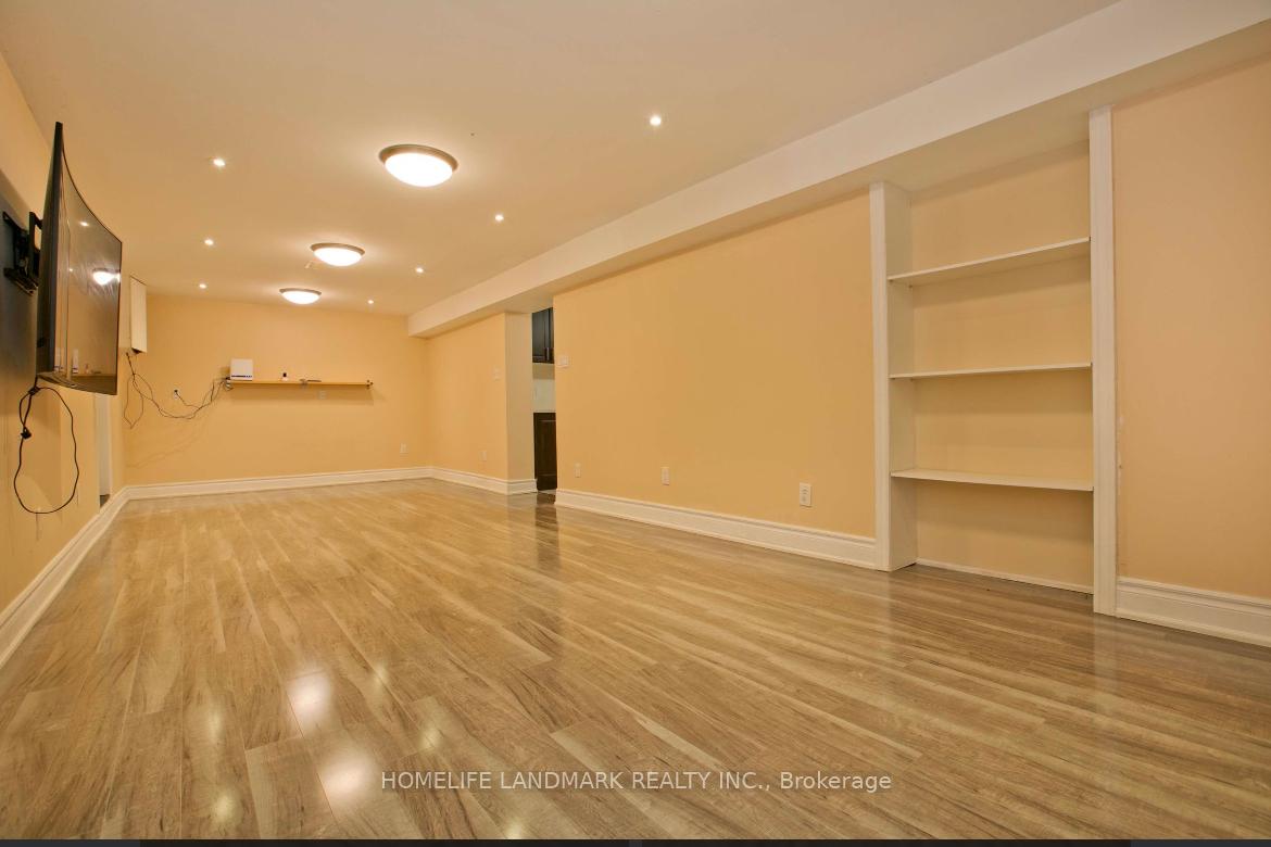 Photo 2 of 157 Pleasant View Basement Drive, North York, Pleasant View — HOMEH