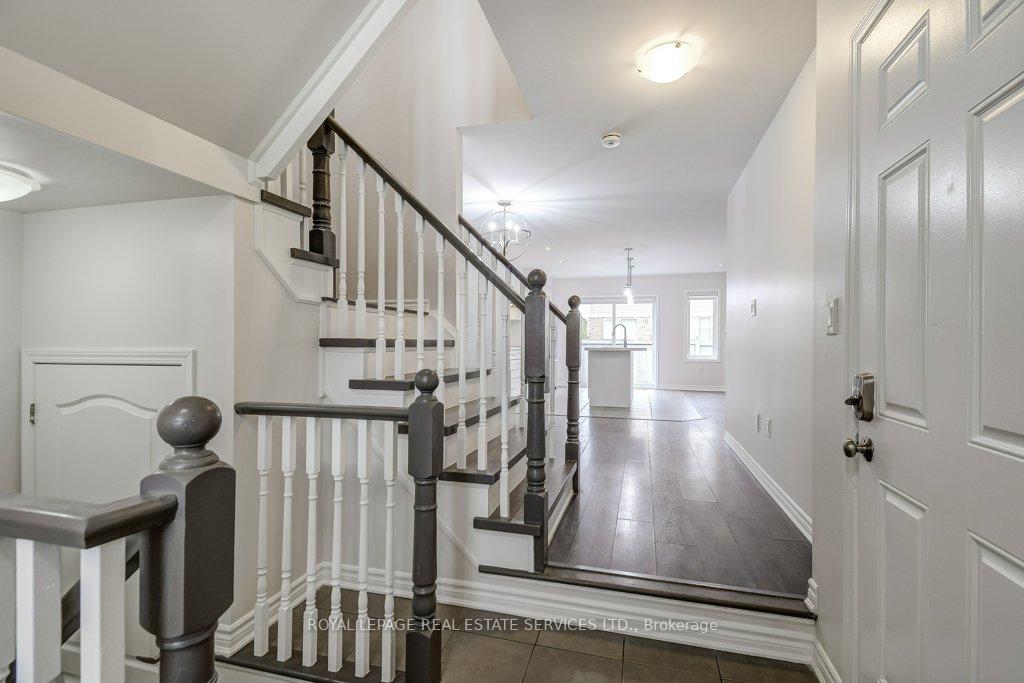 Photo 4 of 329 Gooding Crescent, Milton, Ford — HOMEH