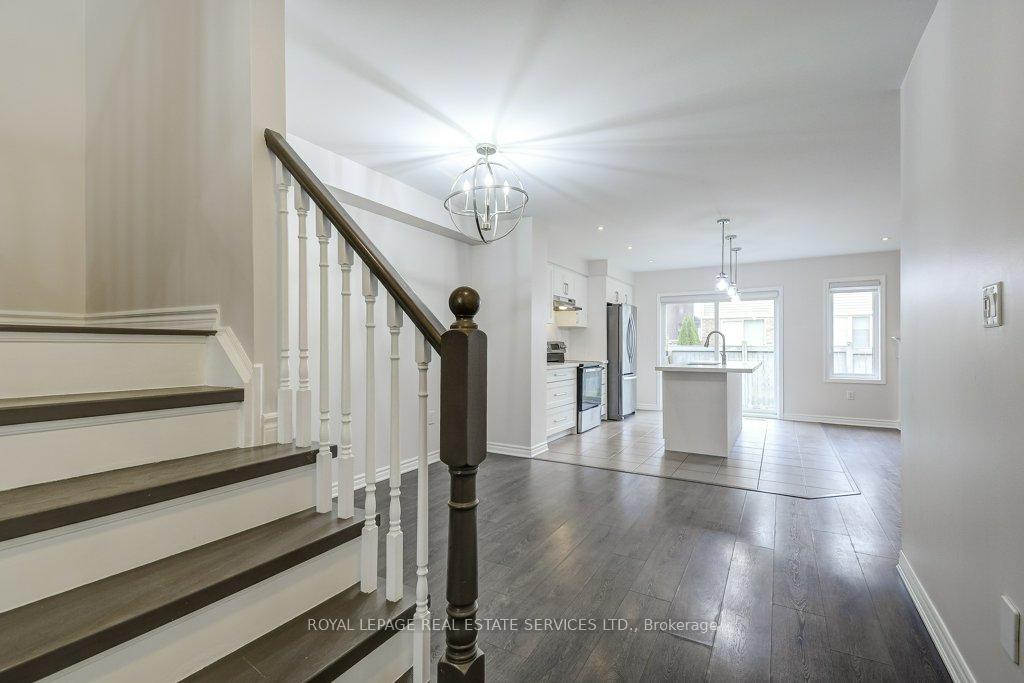 Photo 7 of 329 Gooding Crescent, Milton, Ford — HOMEH
