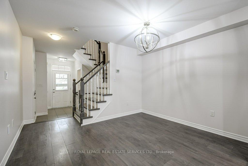 Photo 9 of 329 Gooding Crescent, Milton, Ford — HOMEH