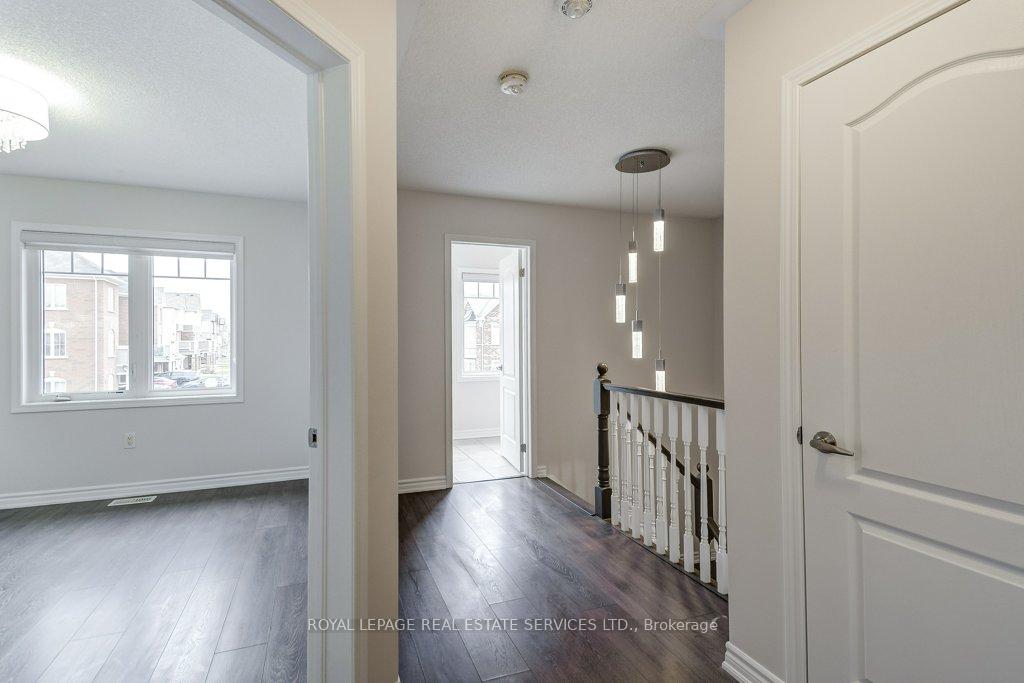 Photo 37 of 329 Gooding Crescent, Milton, Ford — HOMEH