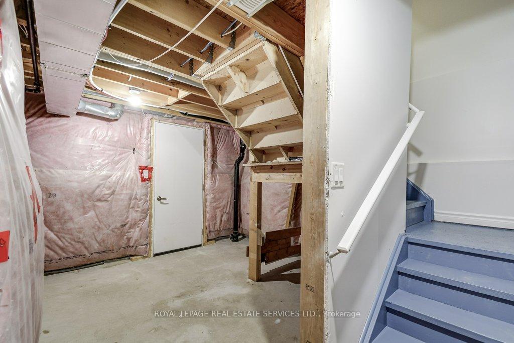 Photo 38 of 329 Gooding Crescent, Milton, Ford — HOMEH