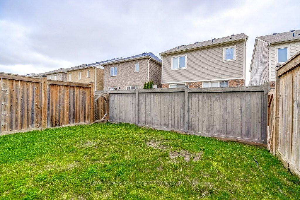 Photo 43 of 329 Gooding Crescent, Milton, Ford — HOMEH