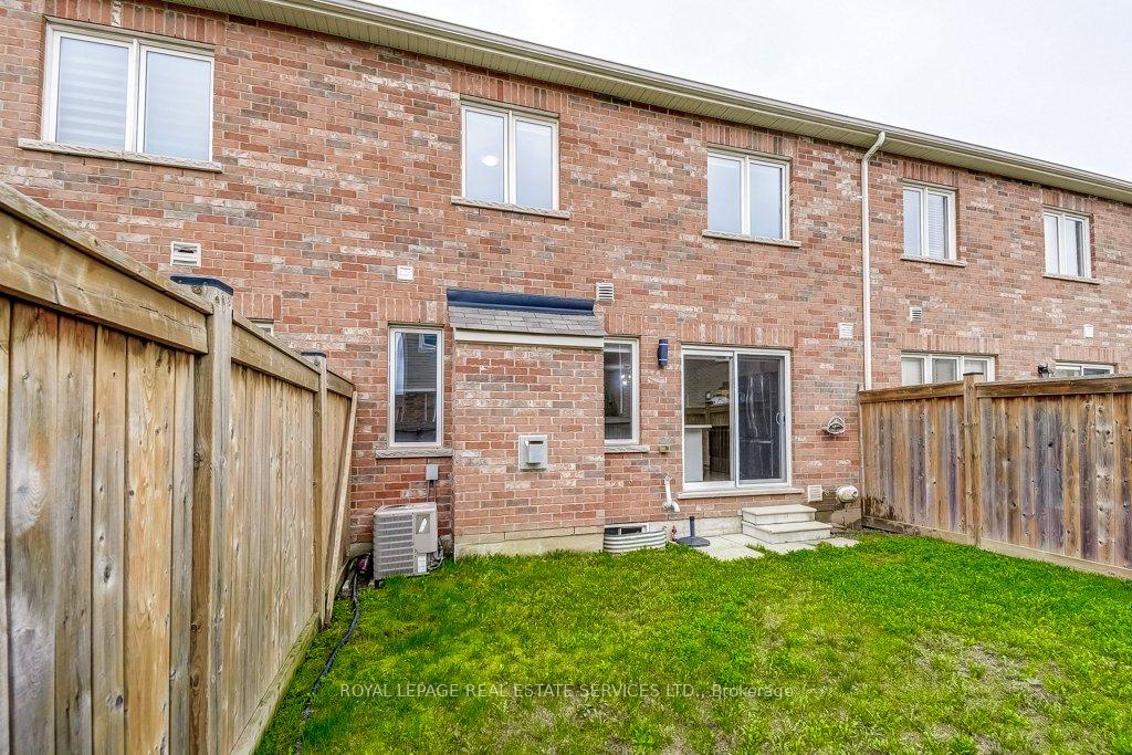 Photo 44 of 329 Gooding Crescent, Milton, Ford — HOMEH