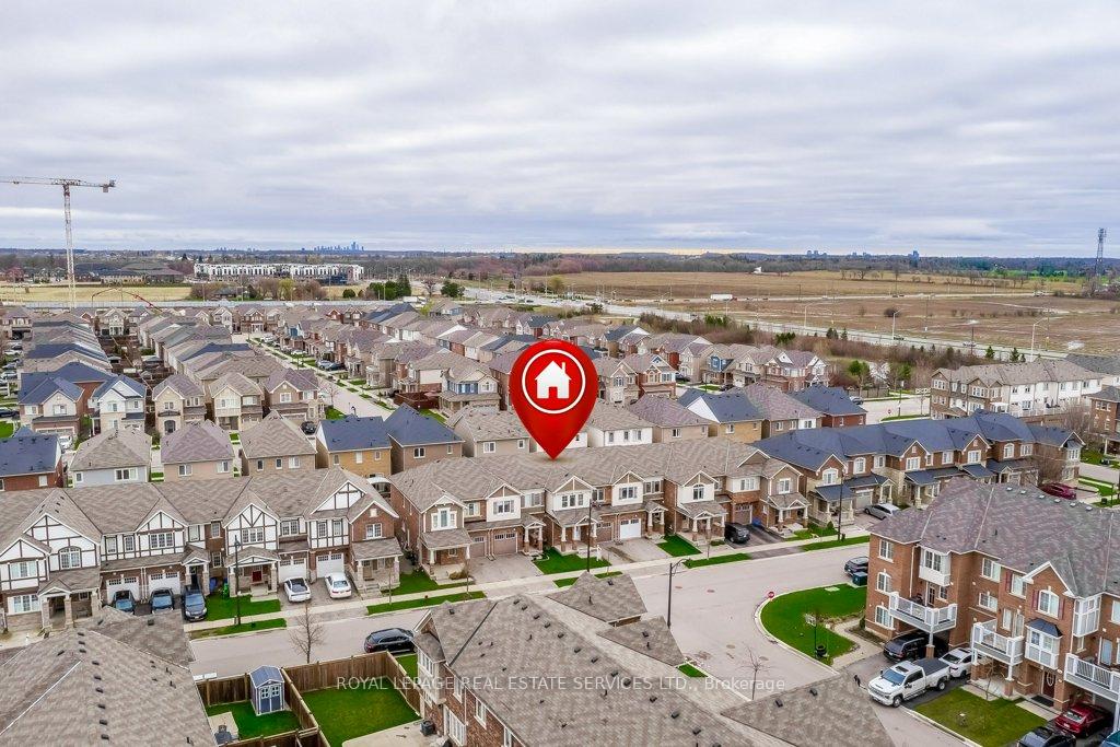 Photo 46 of 329 Gooding Crescent, Milton, Ford — HOMEH