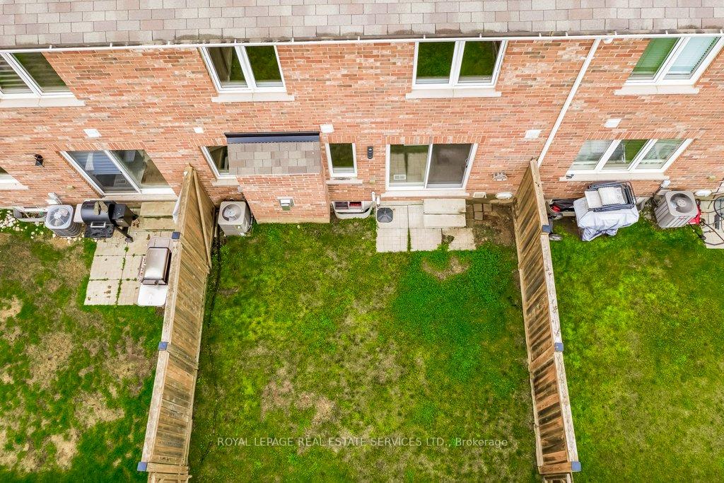 Photo 49 of 329 Gooding Crescent, Milton, Ford — HOMEH