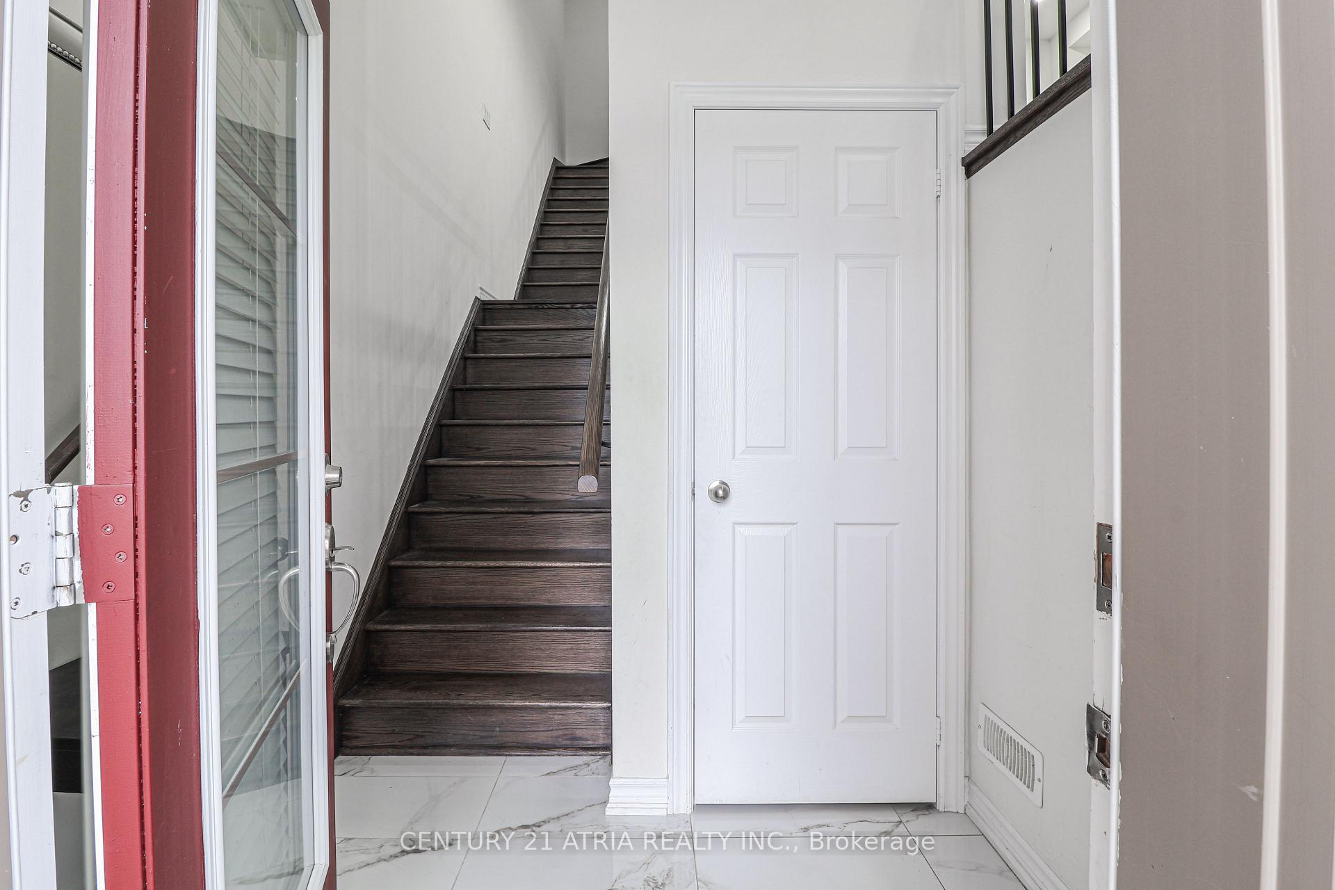 Photo 3 of 134 Dundonnell Place, Vaughan, Vellore Village — HOMEH