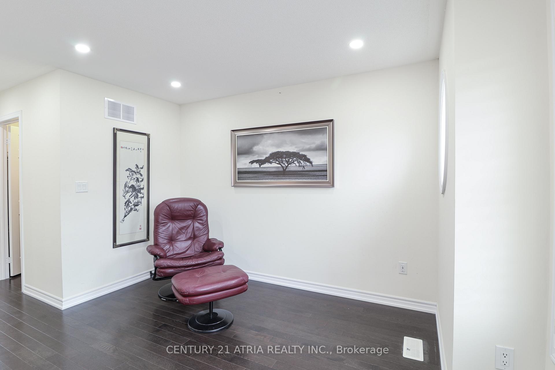 Photo 27 of 134 Dundonnell Place, Vaughan, Vellore Village — HOMEH