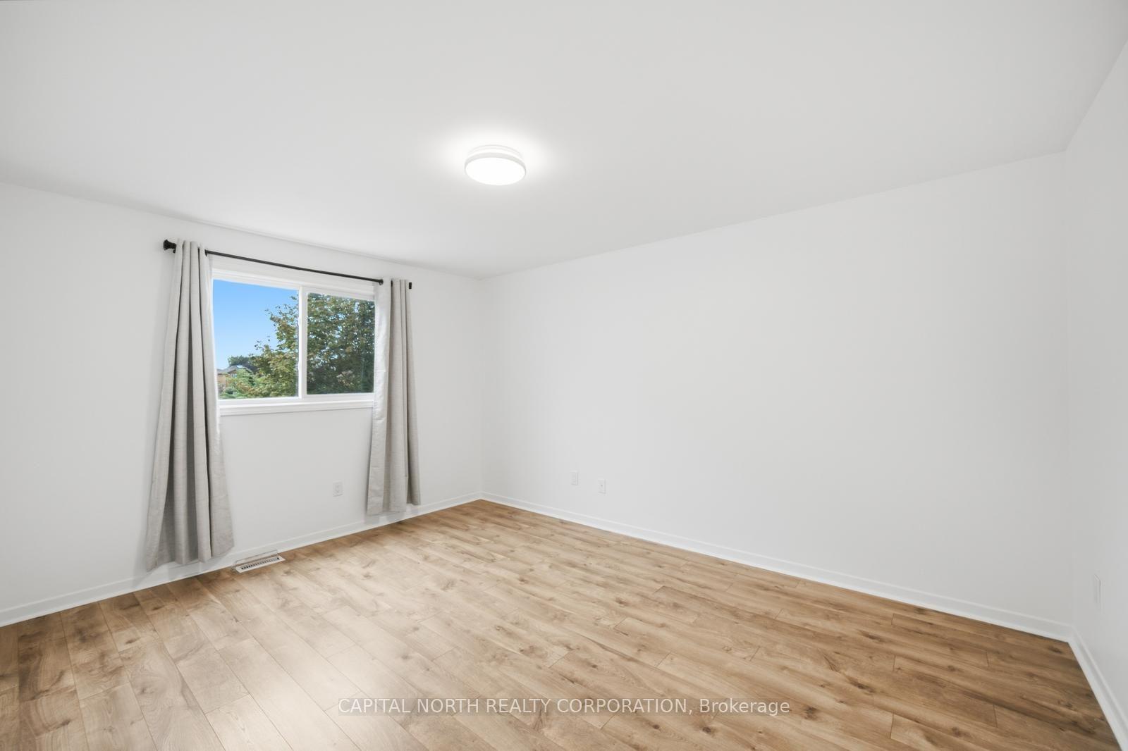 Photo 20 of 63 Elizabeth Street, Barrie, Ardagh — HOMEH