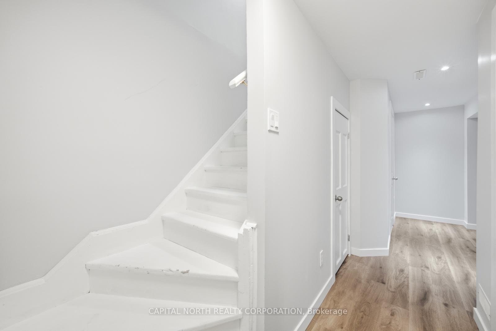 Photo 29 of 63 Elizabeth Street, Barrie, Ardagh — HOMEH