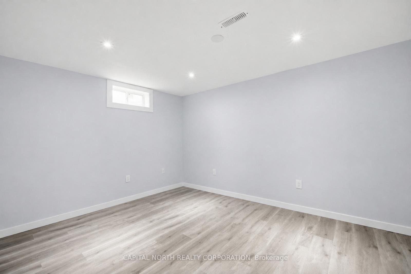 Photo 33 of 63 Elizabeth Street, Barrie, Ardagh — HOMEH