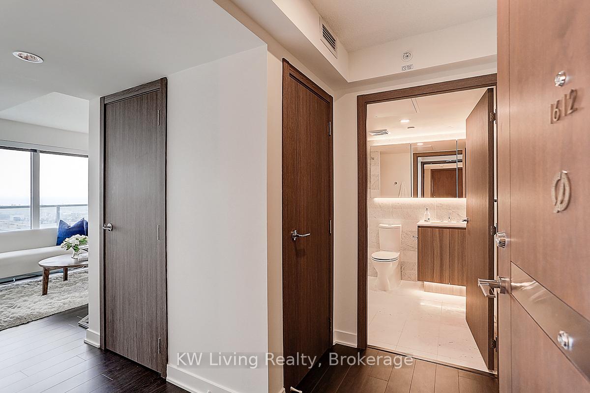 Photo 2 of Unit 1612, 19 Bathurst Street, Toronto, Waterfront Communities — HOMEH