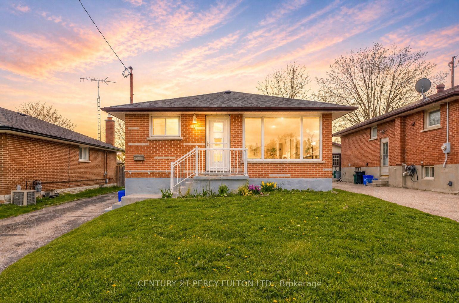Photo 4 of 381 Conant Street, Oshawa, Lakeview — HOMEH