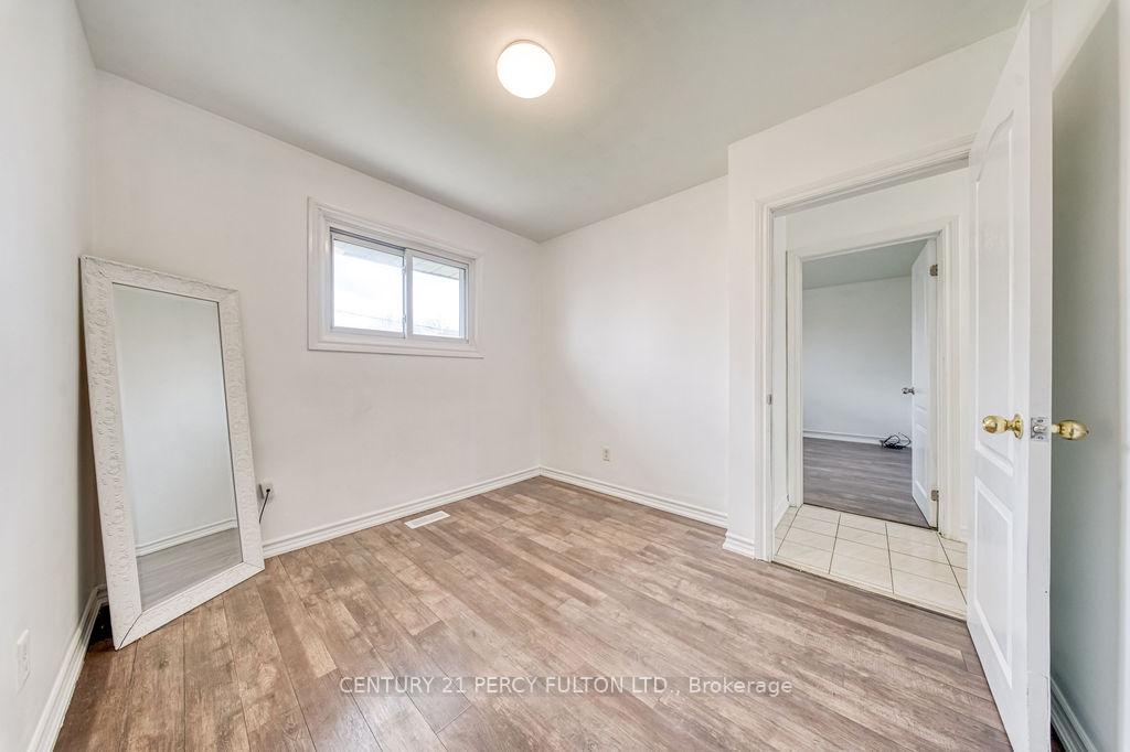 Photo 16 of 381 Conant Street, Oshawa, Lakeview — HOMEH