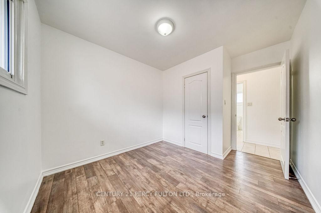 Photo 25 of 381 Conant Street, Oshawa, Lakeview — HOMEH