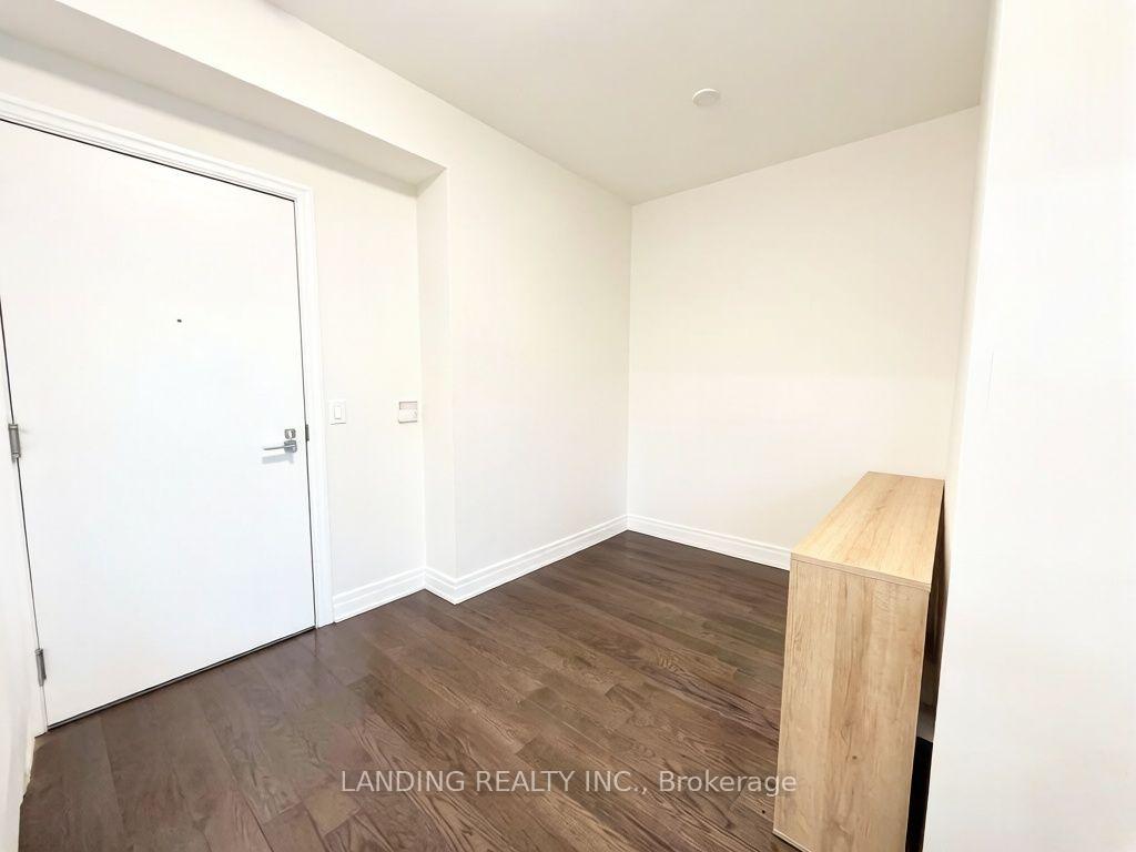 Photo 8 of Unit 3304, 8 The Esplanade Avenue, Toronto, Waterfront Communities — HOMEH