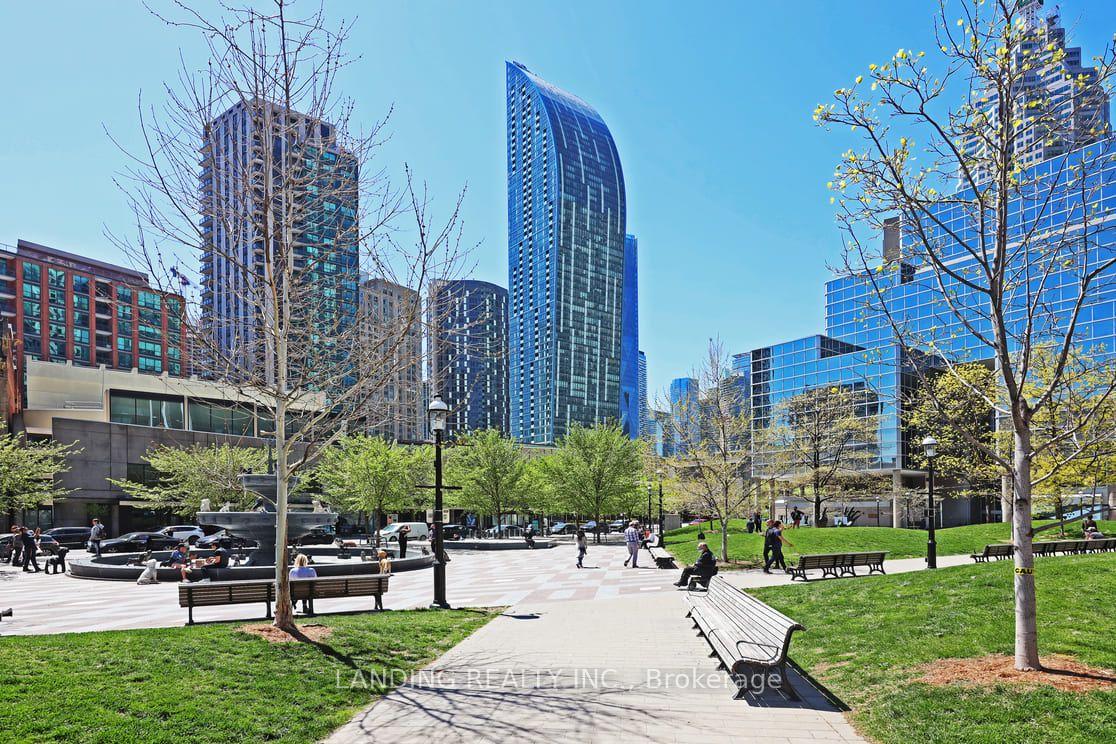 Photo 18 of Unit 3304, 8 The Esplanade Avenue, Toronto, Waterfront Communities — HOMEH