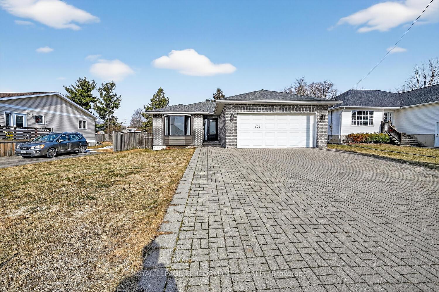 Photo 5 of 107 Lorne Street, Smiths Falls, Smiths Falls — HOMEH