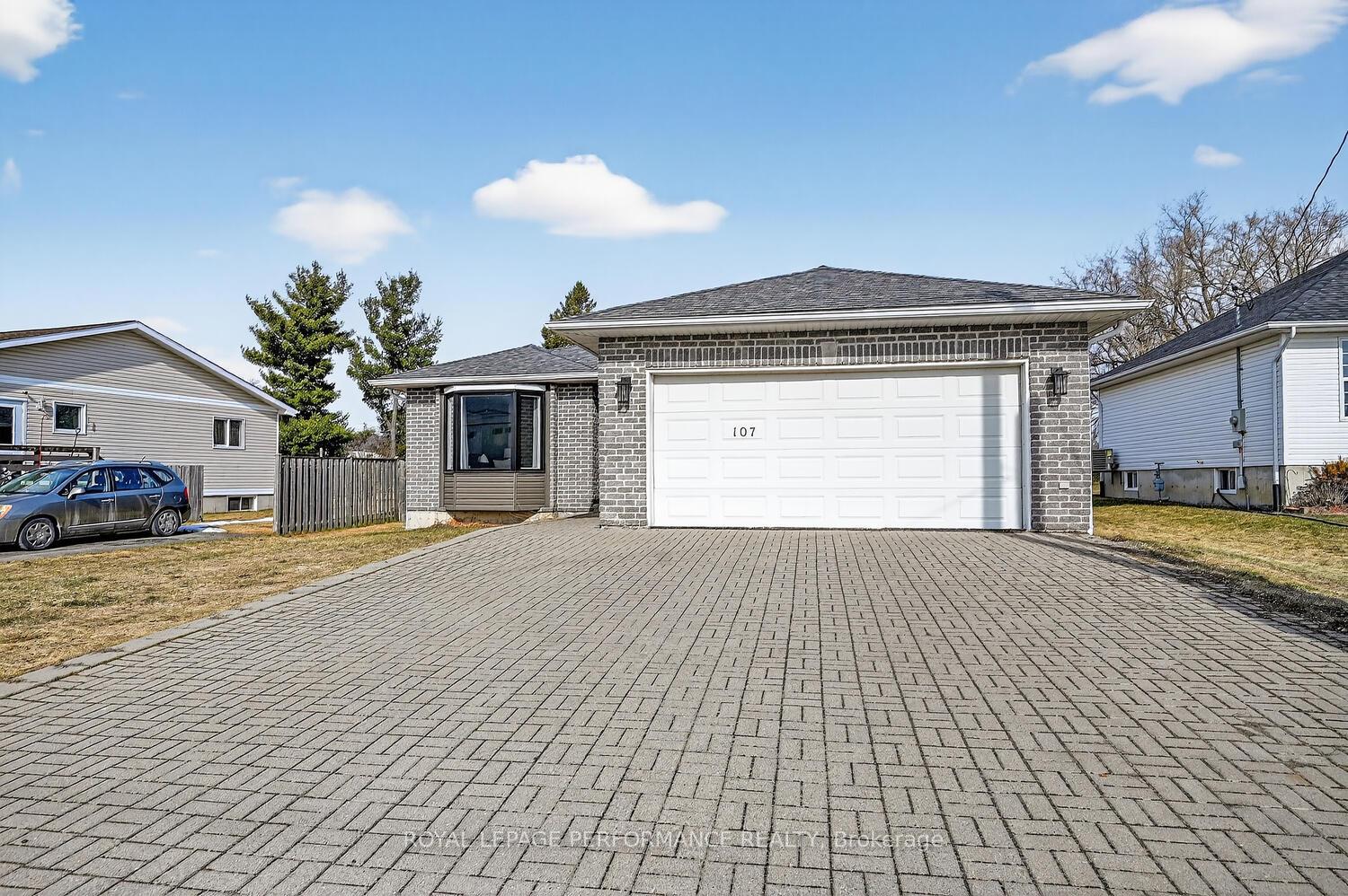 Photo 7 of 107 Lorne Street, Smiths Falls, Smiths Falls — HOMEH