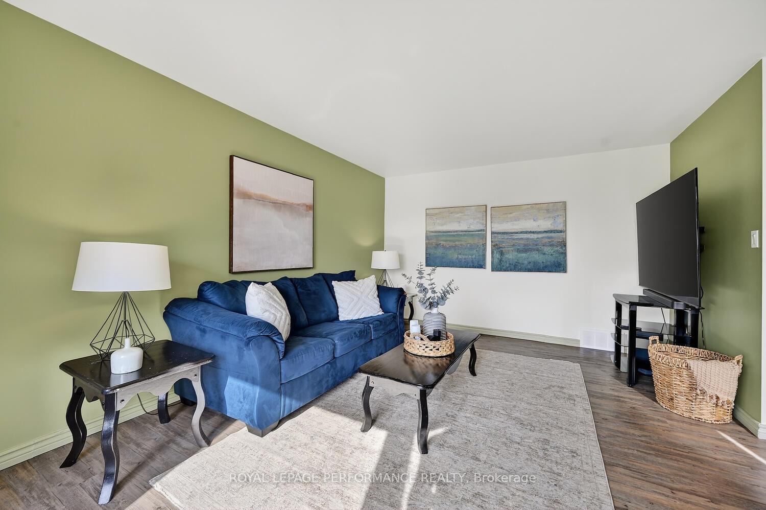 Photo 10 of 107 Lorne Street, Smiths Falls, Smiths Falls — HOMEH
