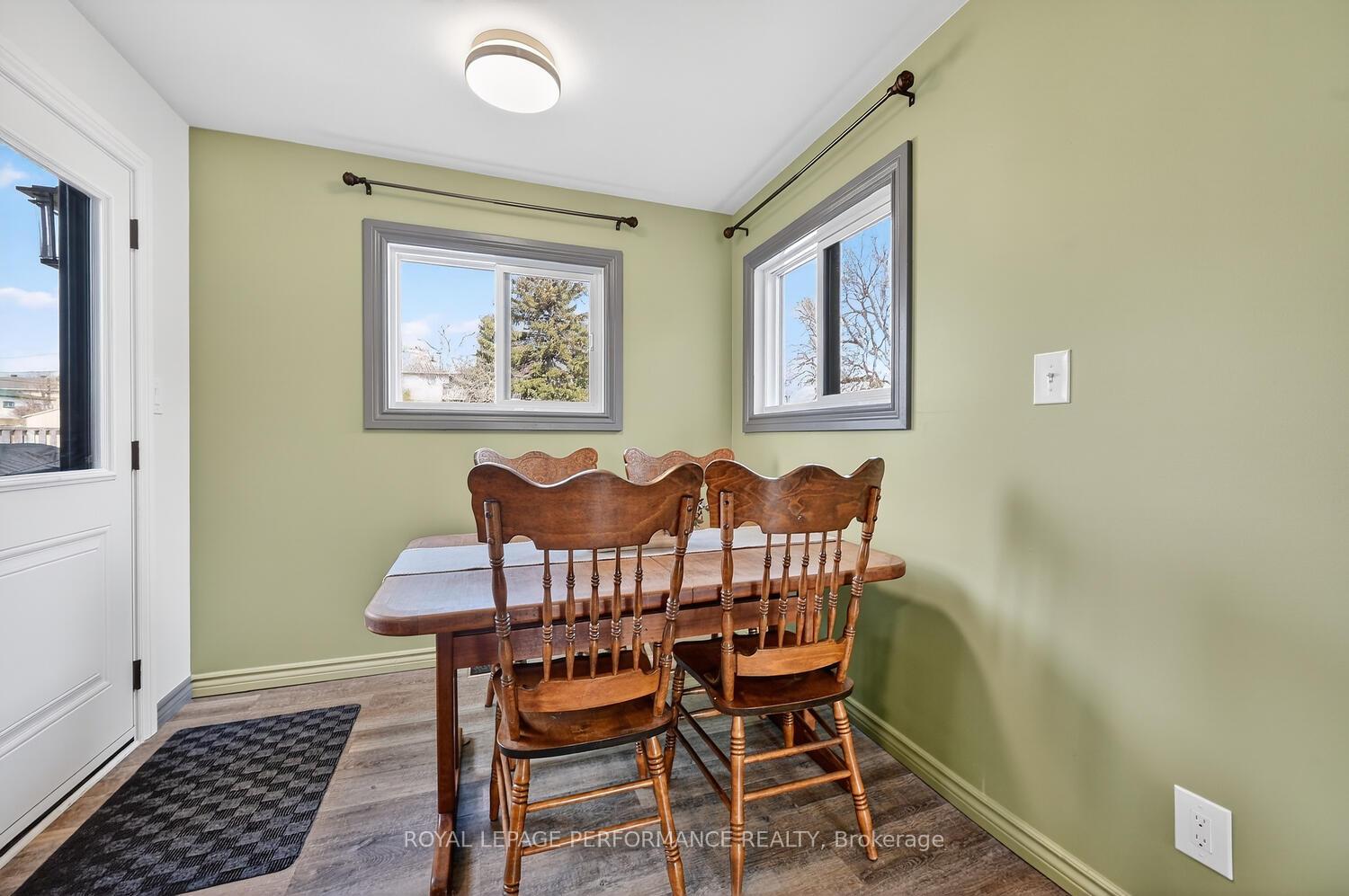 Photo 19 of 107 Lorne Street, Smiths Falls, Smiths Falls — HOMEH