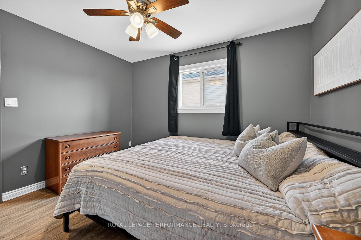 Photo 24 of 107 Lorne Street, Smiths Falls, Smiths Falls — HOMEH