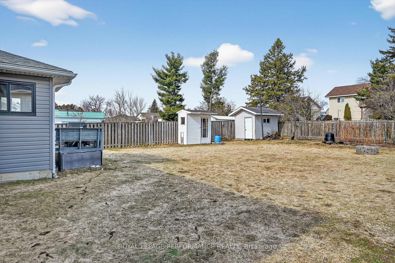 Photo 38 of 107 Lorne Street, Smiths Falls, Smiths Falls — HOMEH