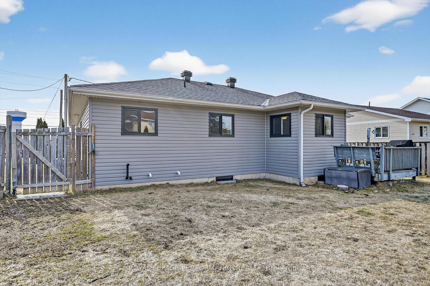 Photo 44 of 107 Lorne Street, Smiths Falls, Smiths Falls — HOMEH