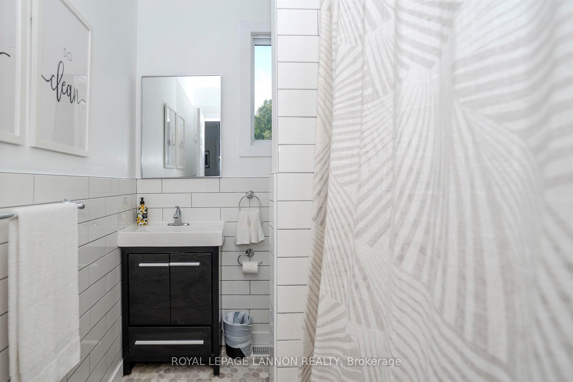 Photo 33 of 92 Jean Street, Thunder Bay, College Heights — HOMEH
