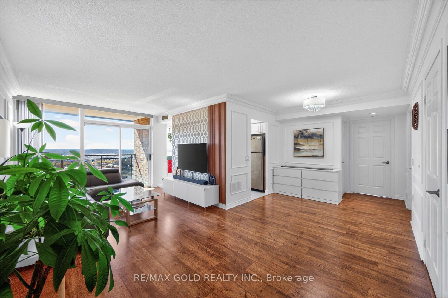 Photo 8 of Unit 1411, 55 Strathaven Drive, Mississauga, Hurontario — HOMEH