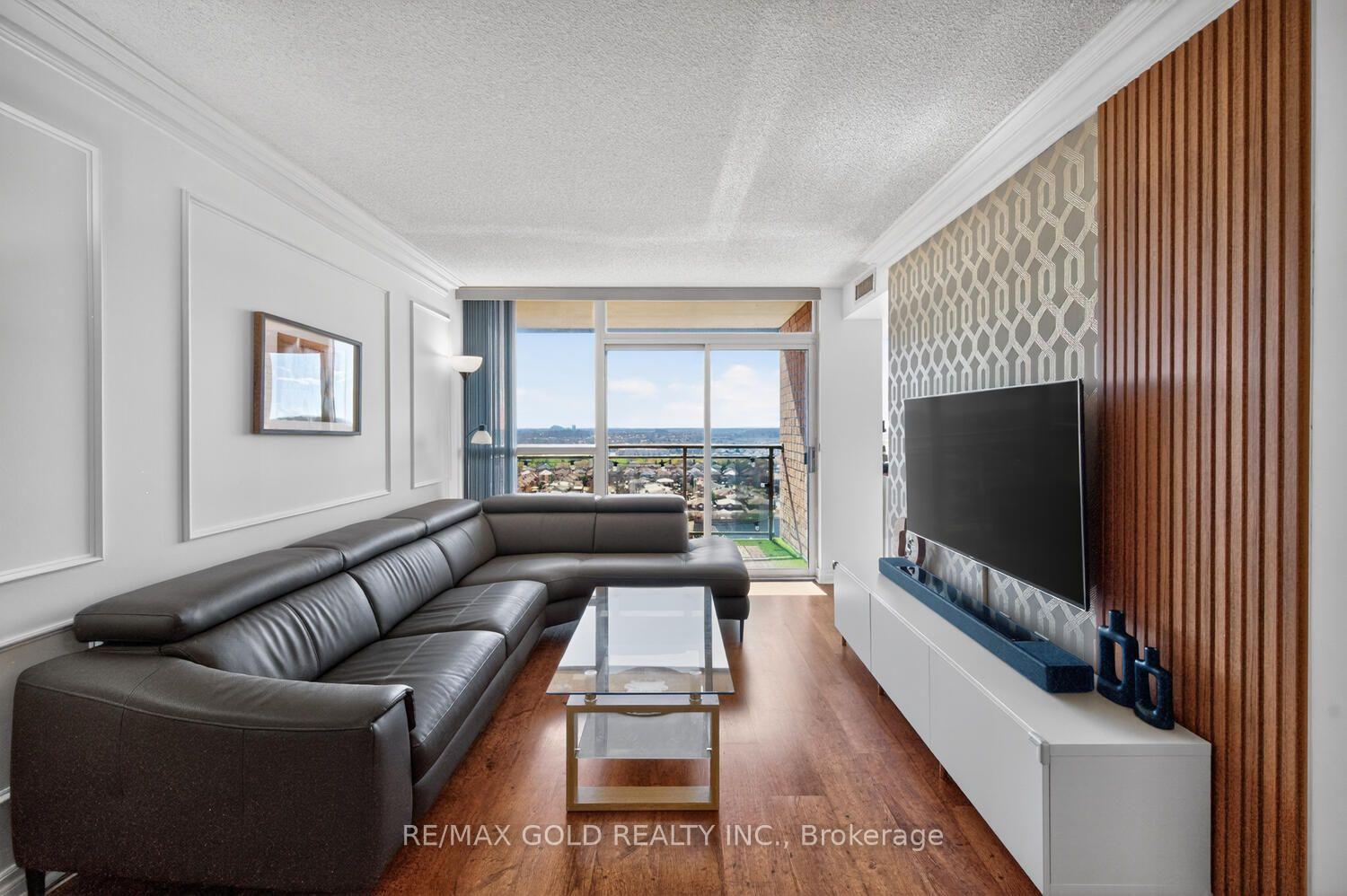 Photo 11 of Unit 1411, 55 Strathaven Drive, Mississauga, Hurontario — HOMEH
