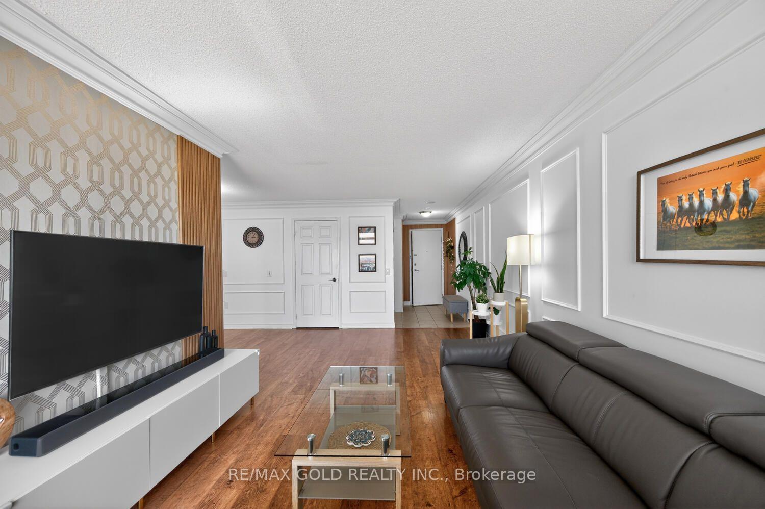 Photo 14 of Unit 1411, 55 Strathaven Drive, Mississauga, Hurontario — HOMEH