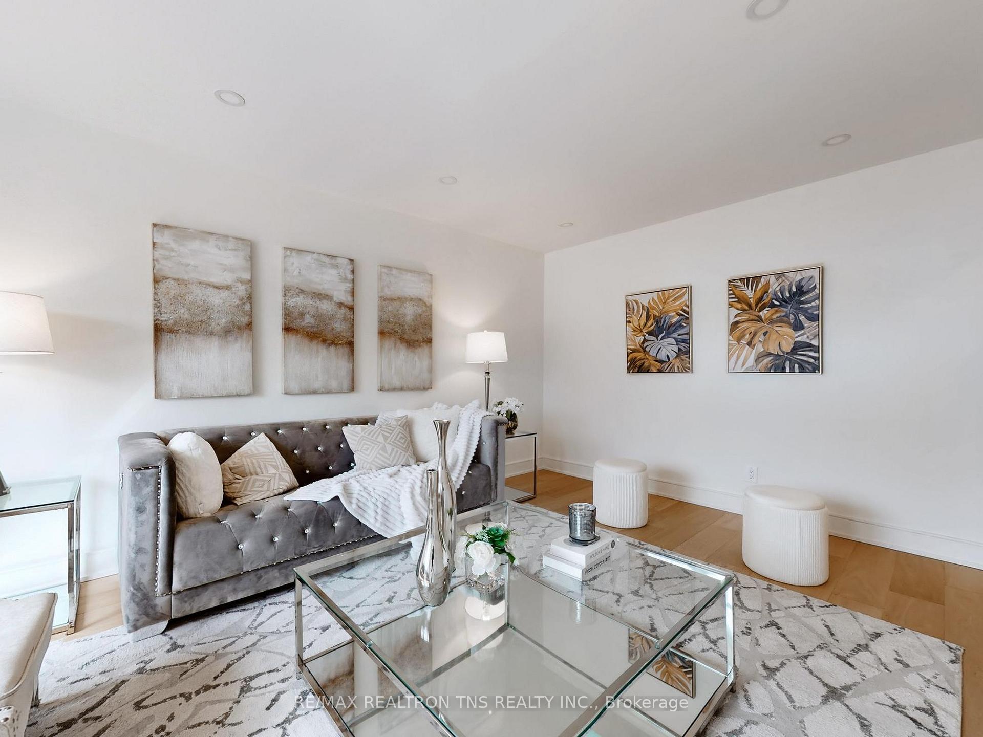 Photo 5 of 46 Sycamore Drive, Markham, Aileen-Willowbrook — HOMEH