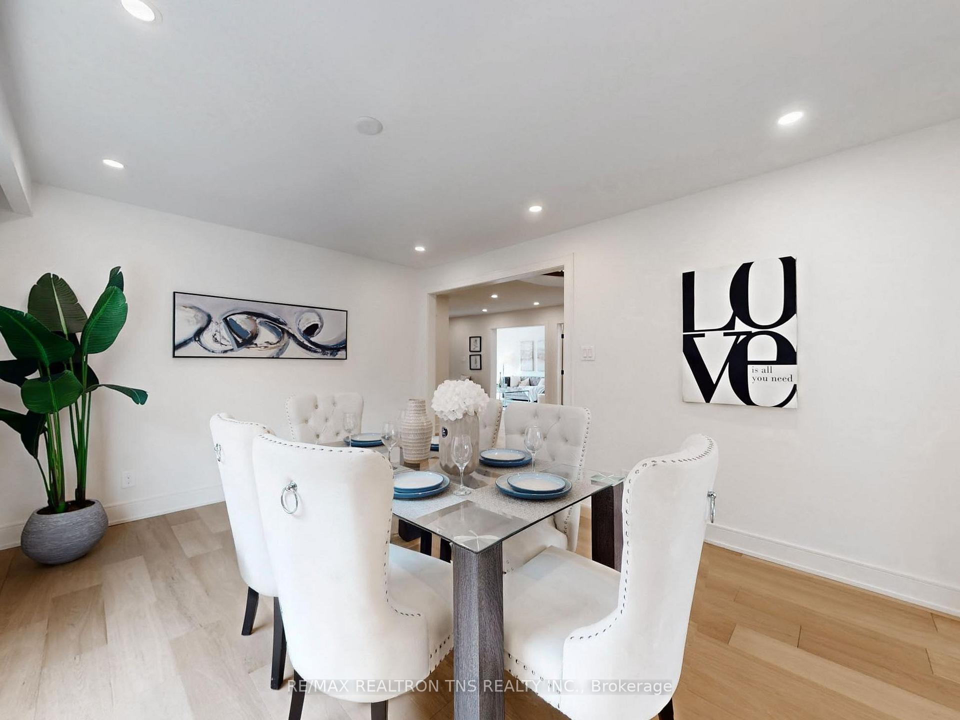 Photo 9 of 46 Sycamore Drive, Markham, Aileen-Willowbrook — HOMEH