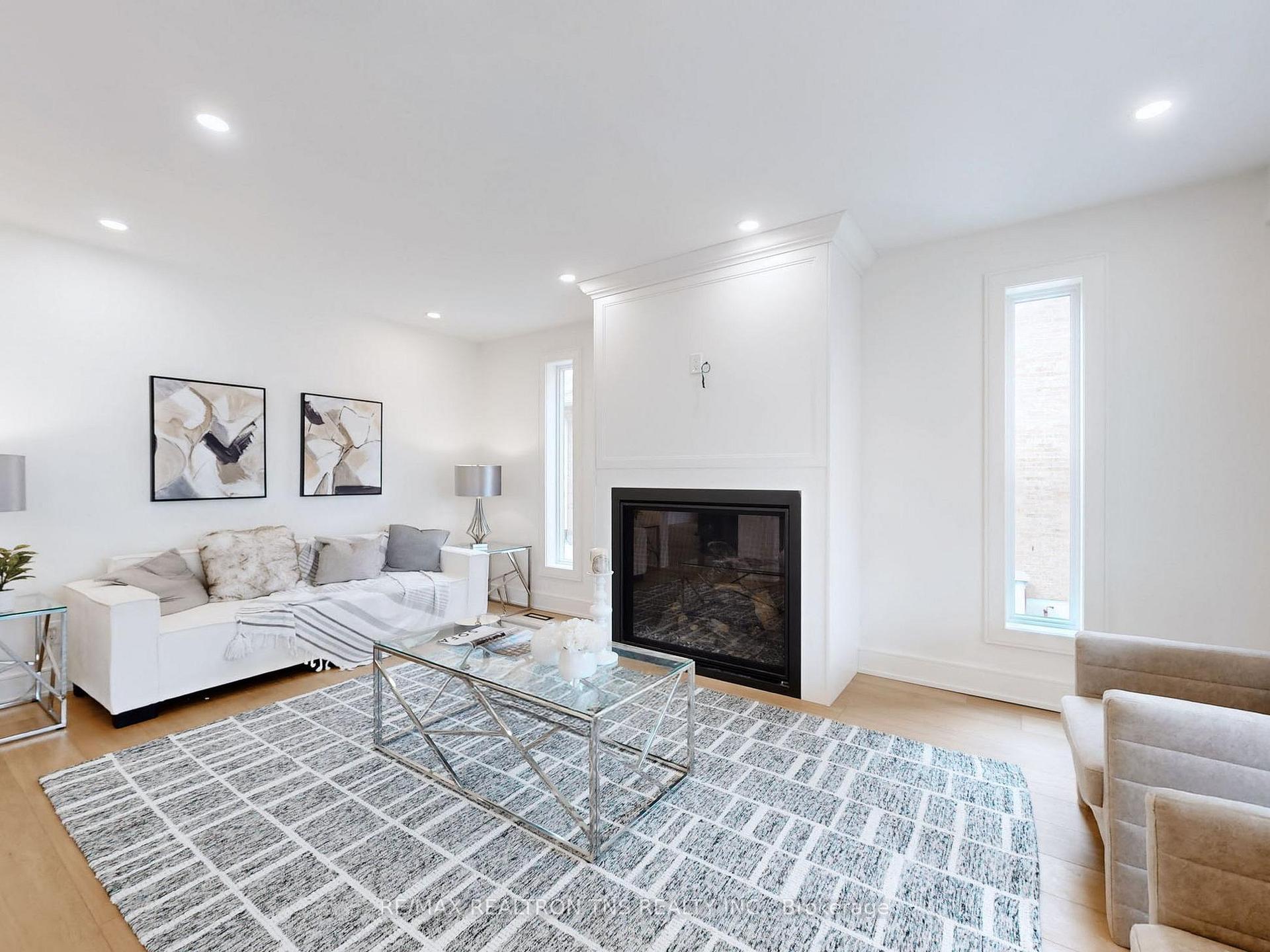 Photo 11 of 46 Sycamore Drive, Markham, Aileen-Willowbrook — HOMEH
