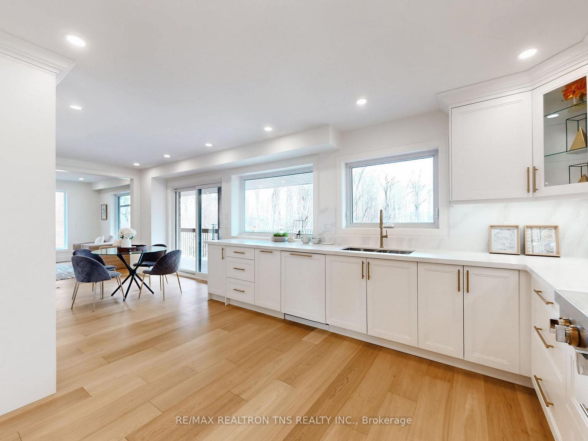 Photo 15 of 46 Sycamore Drive, Markham, Aileen-Willowbrook — HOMEH