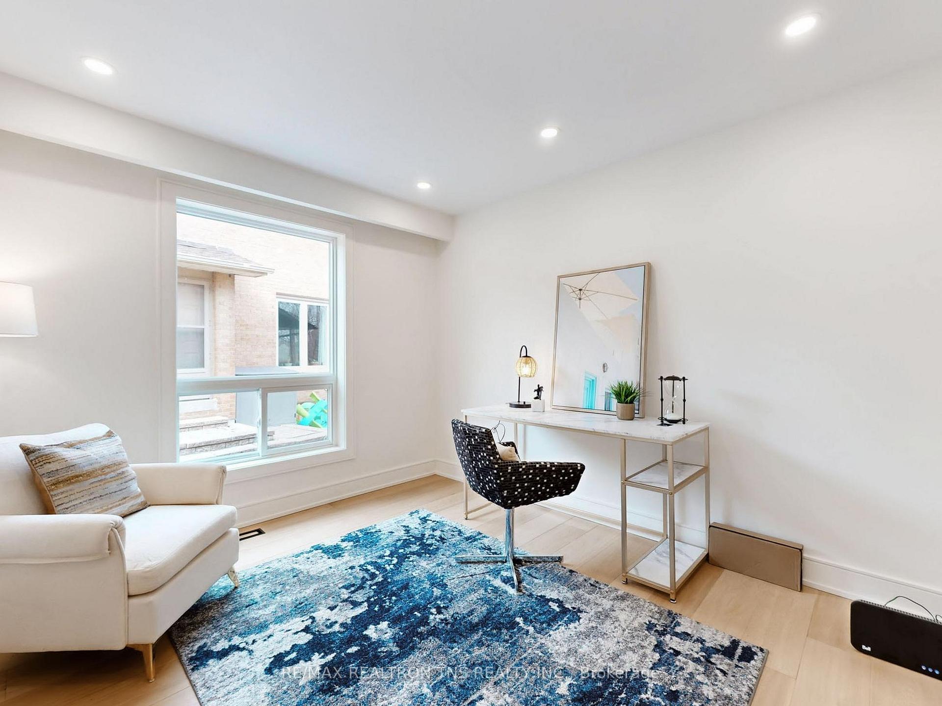 Photo 18 of 46 Sycamore Drive, Markham, Aileen-Willowbrook — HOMEH