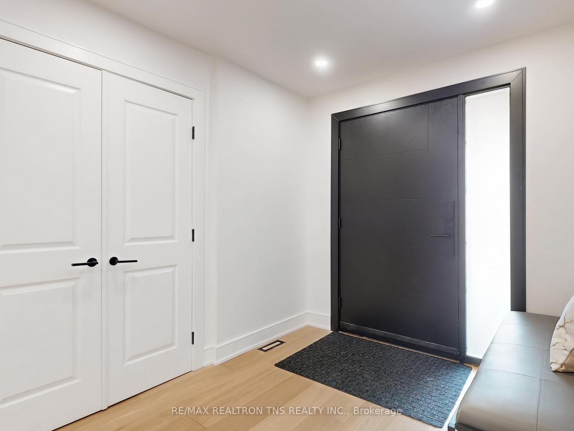 Photo 21 of 46 Sycamore Drive, Markham, Aileen-Willowbrook — HOMEH