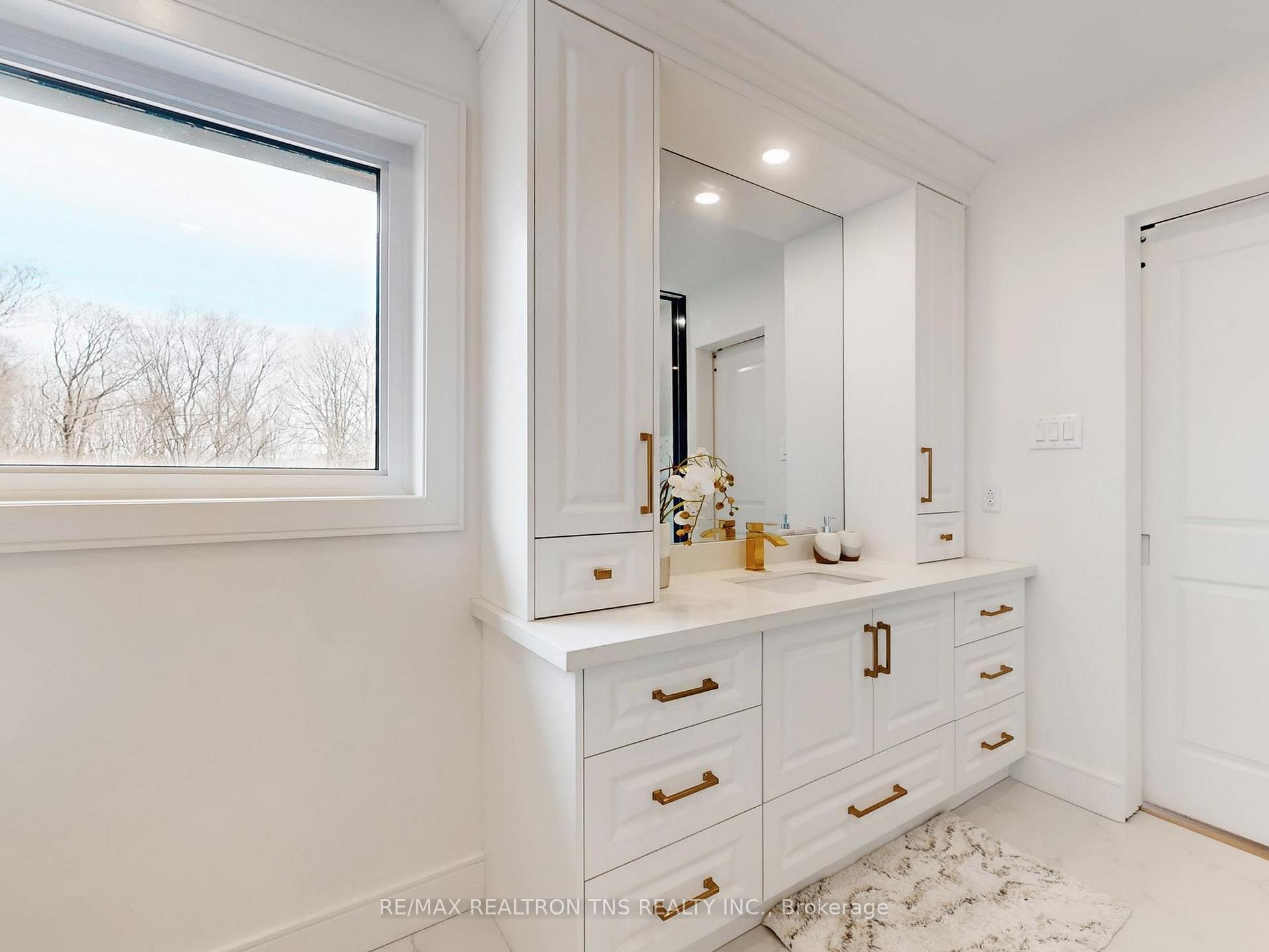 Photo 25 of 46 Sycamore Drive, Markham, Aileen-Willowbrook — HOMEH