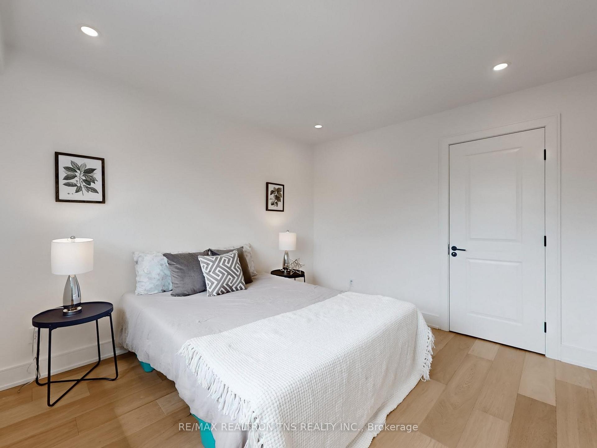 Photo 29 of 46 Sycamore Drive, Markham, Aileen-Willowbrook — HOMEH