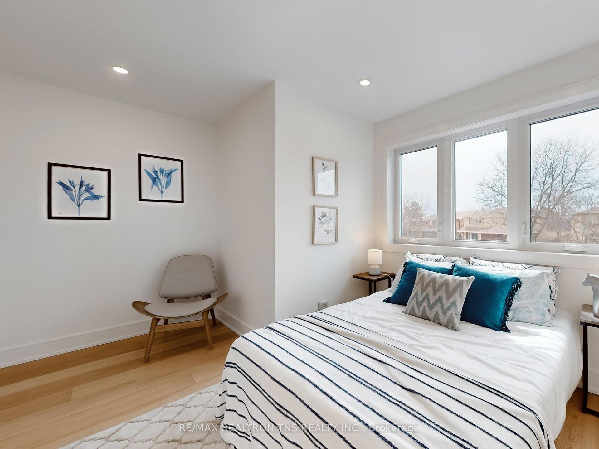Photo 32 of 46 Sycamore Drive, Markham, Aileen-Willowbrook — HOMEH