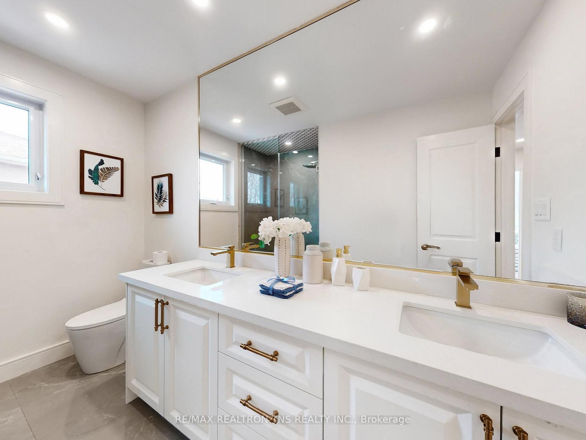 Photo 34 of 46 Sycamore Drive, Markham, Aileen-Willowbrook — HOMEH