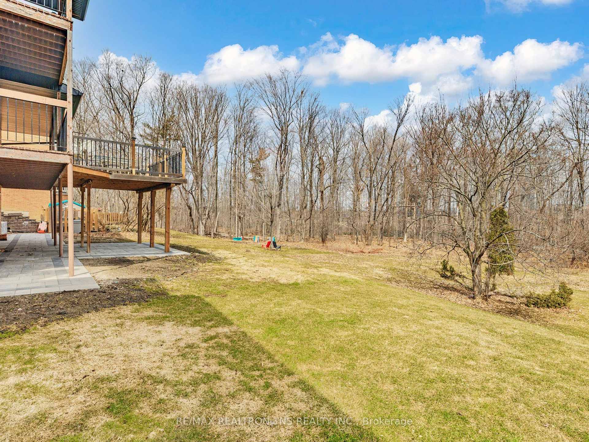 Photo 49 of 46 Sycamore Drive, Markham, Aileen-Willowbrook — HOMEH