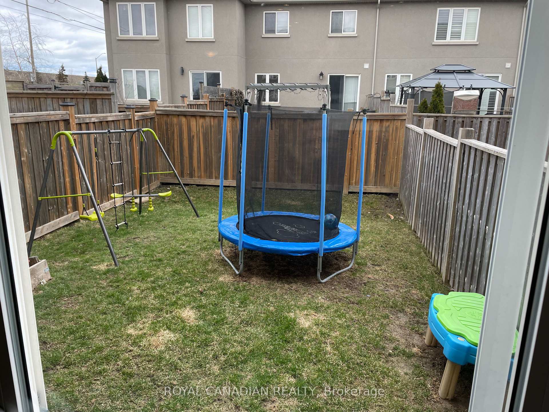 Photo 20 of 5 Trafalgar Drive, Hamilton, Stoney Creek Mountain — HOMEH