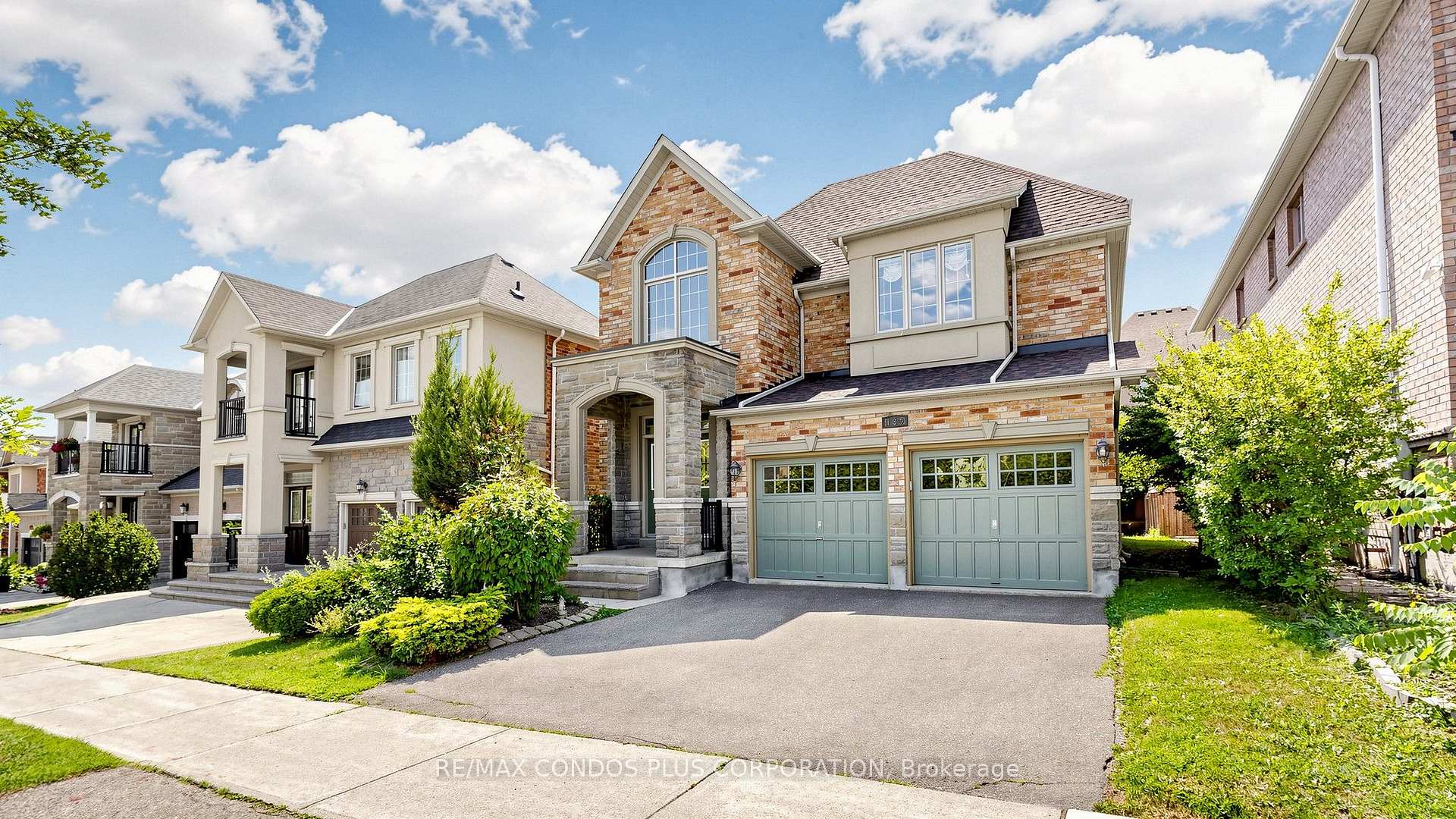 Photo 2 of 139 Queen Filomena Avenue, Vaughan, Patterson — HOMEH