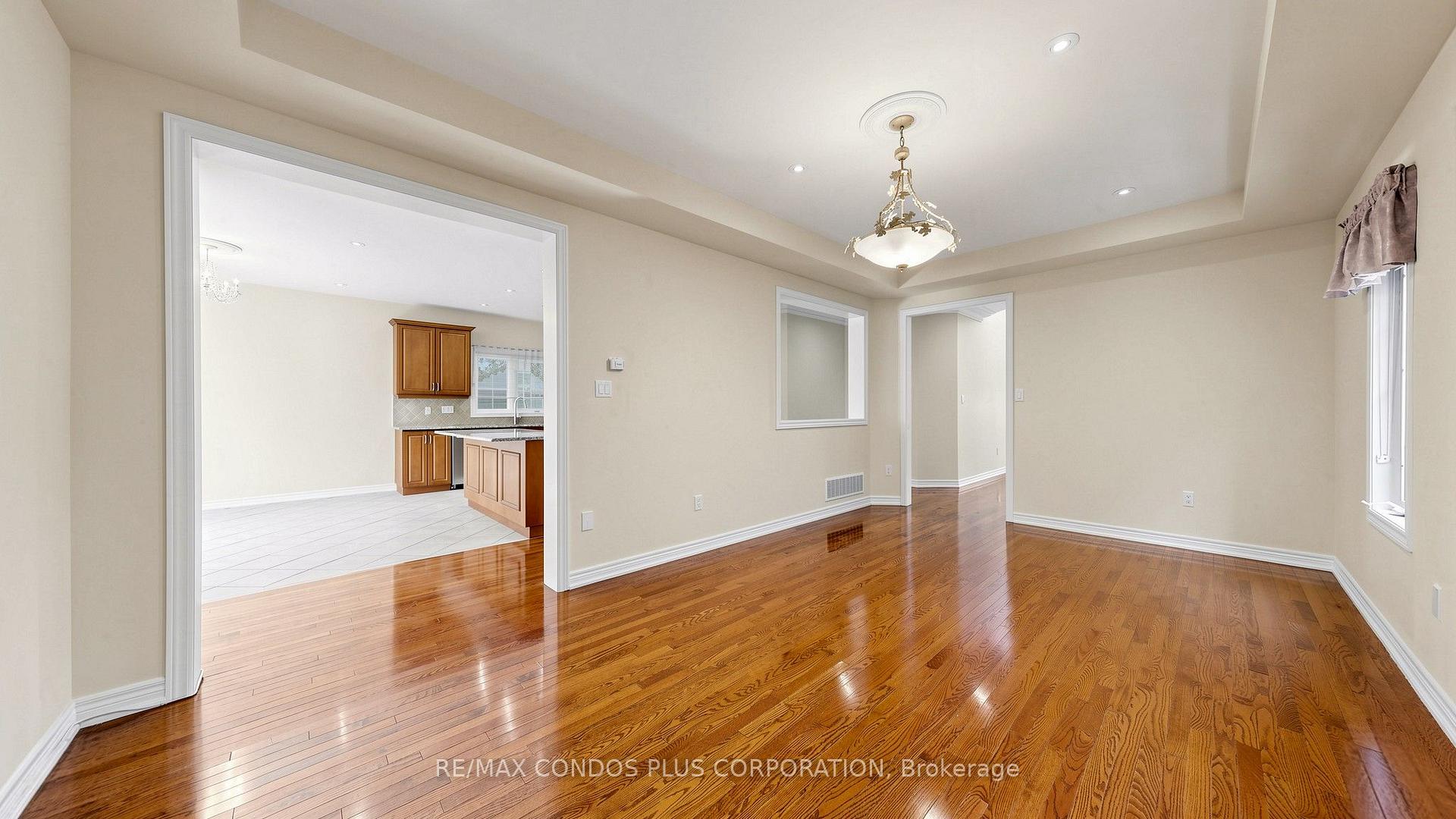 Photo 8 of 139 Queen Filomena Avenue, Vaughan, Patterson — HOMEH