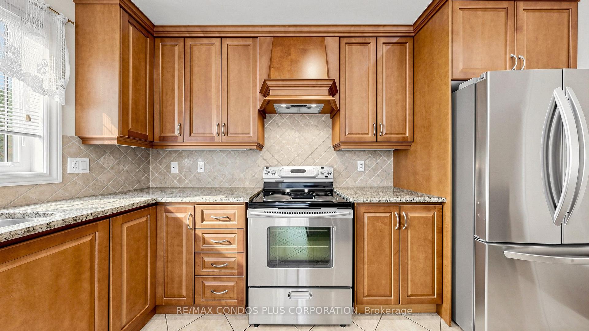 Photo 17 of 139 Queen Filomena Avenue, Vaughan, Patterson — HOMEH