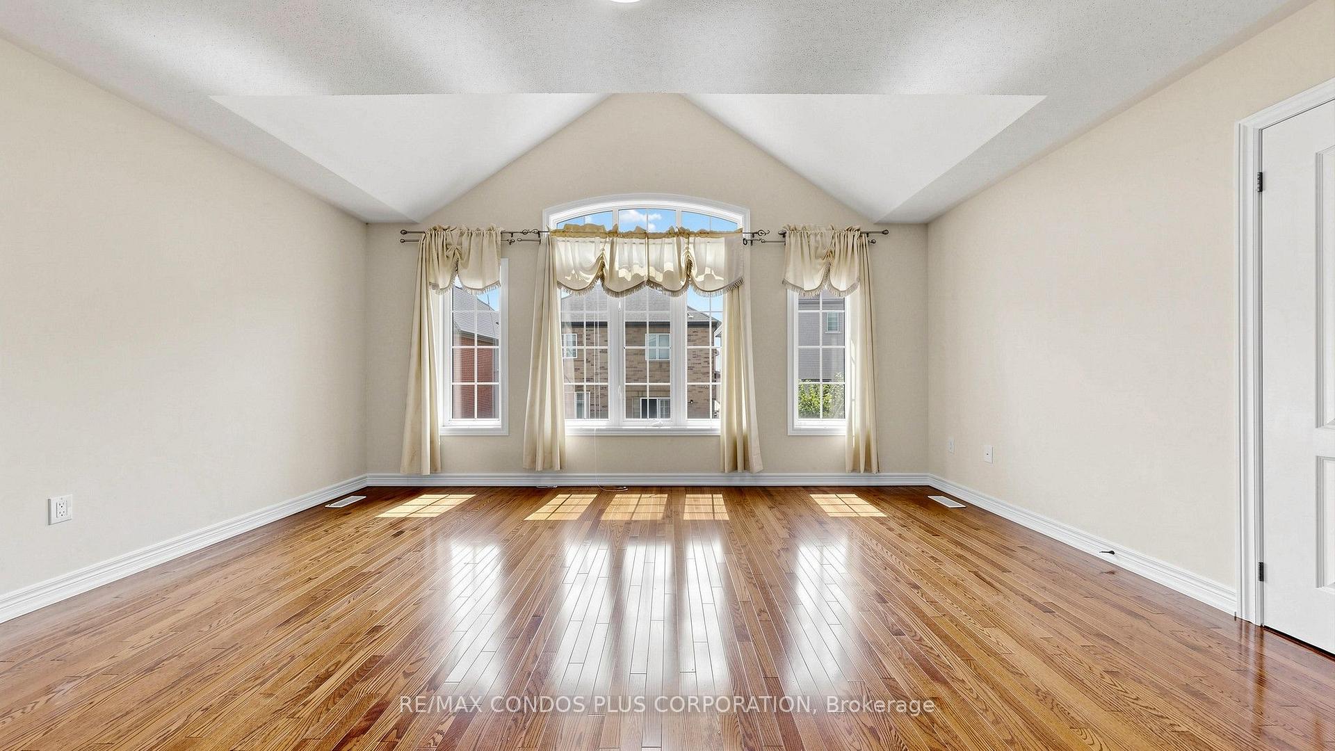 Photo 25 of 139 Queen Filomena Avenue, Vaughan, Patterson — HOMEH