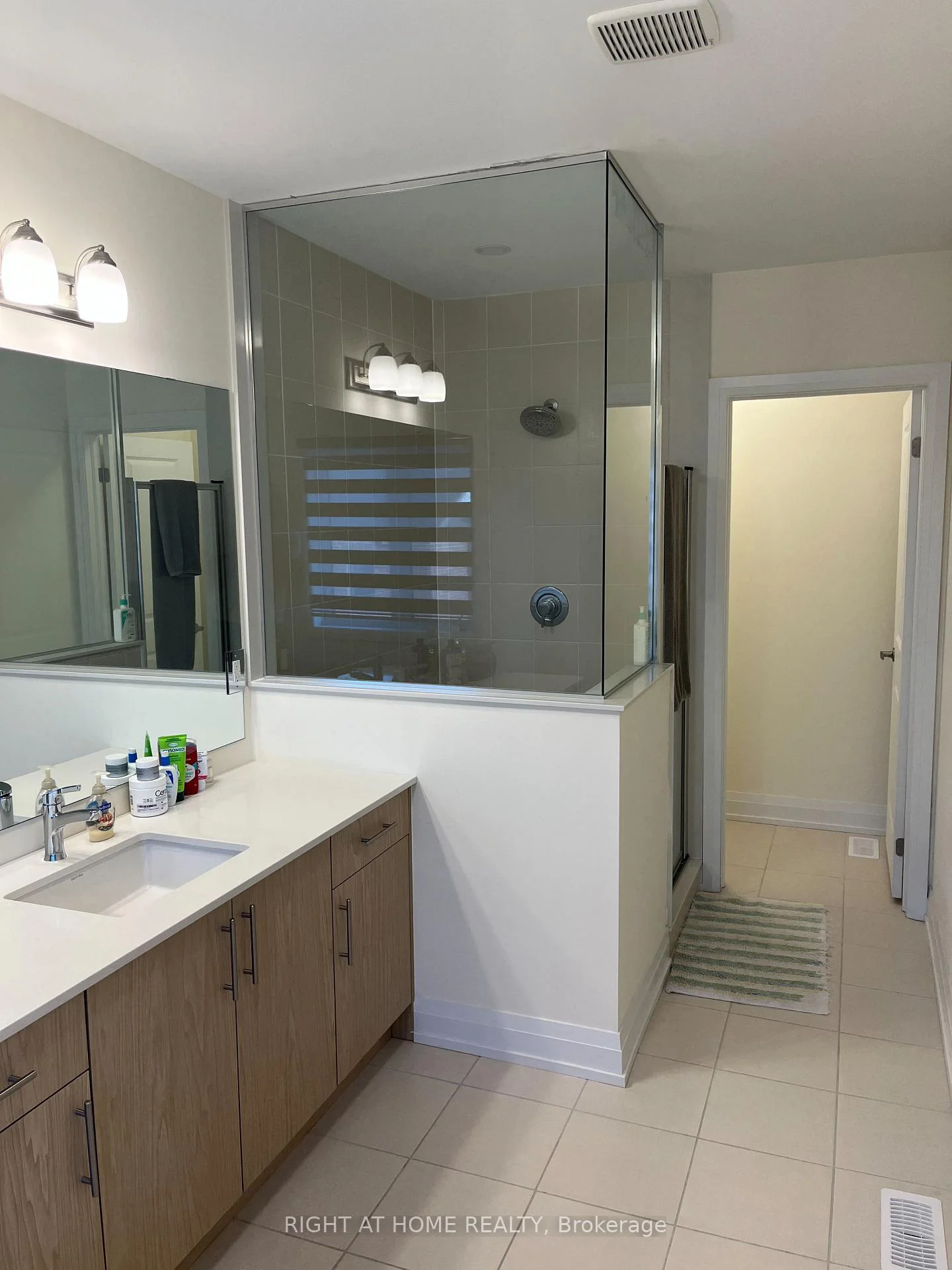 Photo 12 of 44 Daisy Street, Springwater, Midhurst — HOMEH
