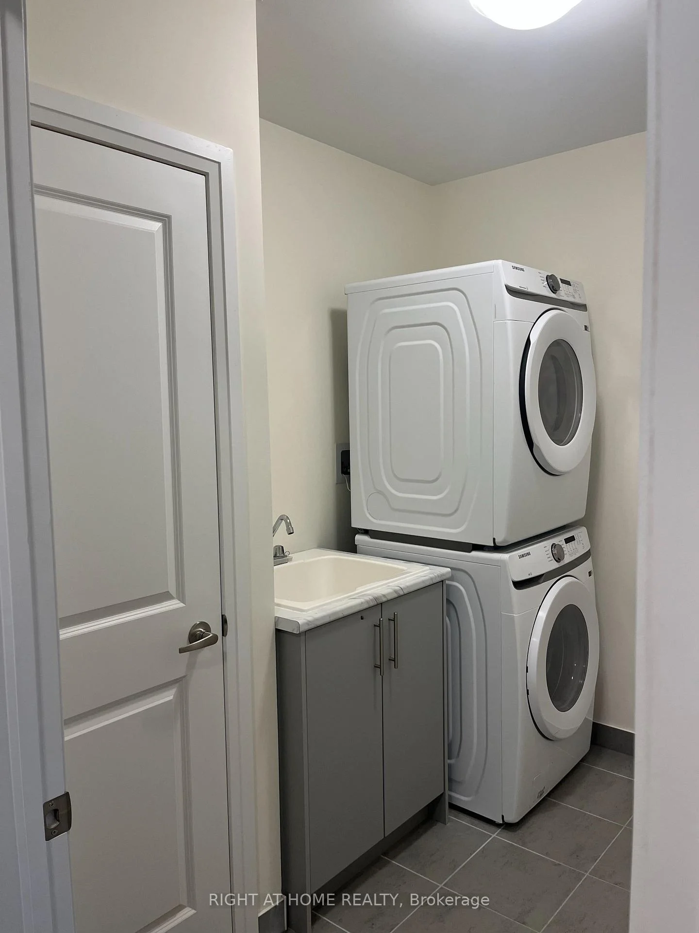 Photo 14 of 44 Daisy Street, Springwater, Midhurst — HOMEH